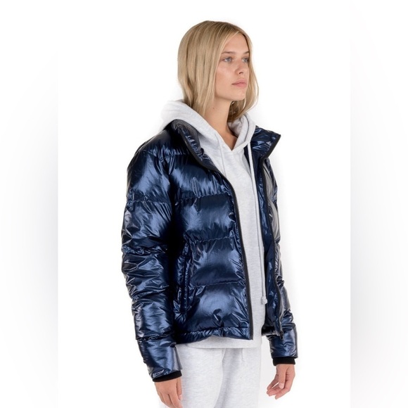 NWT Kuwalla Blue Shimmer Women's Puffer Jacket - Picture 2 of 10